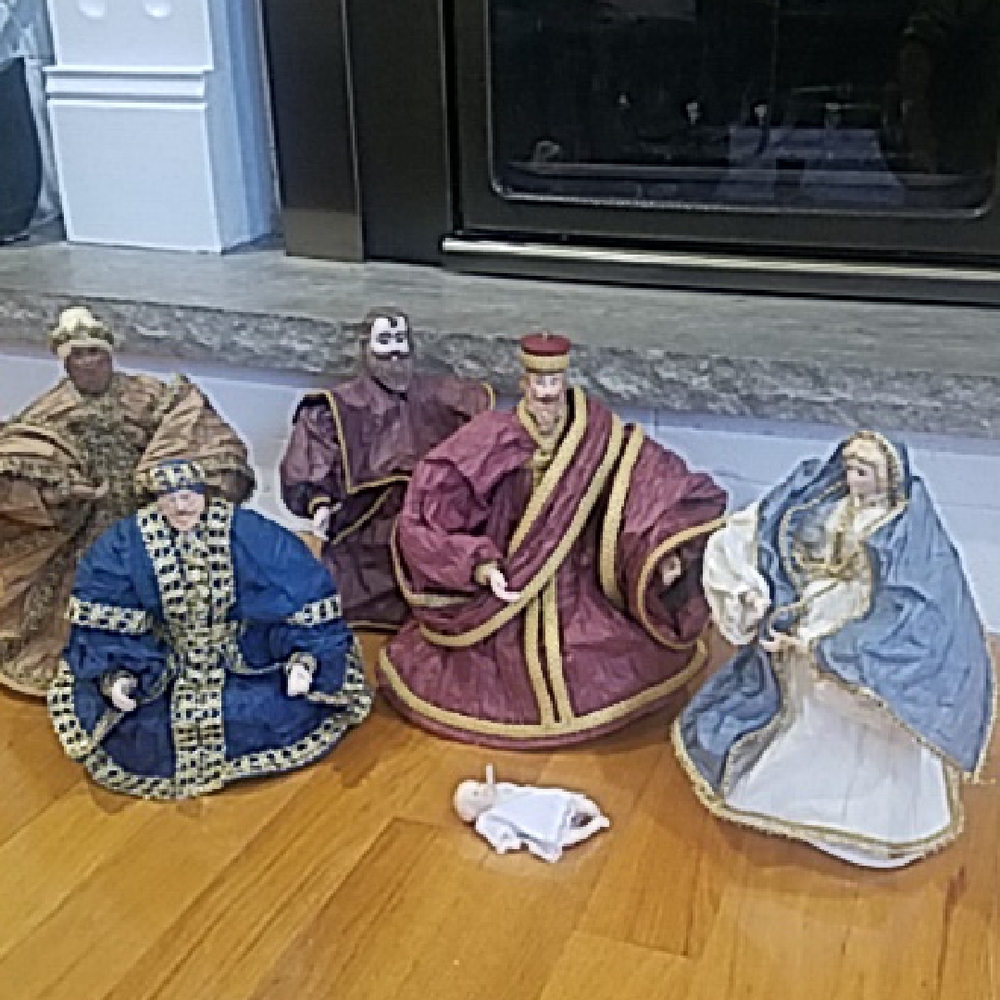 6 Piece Vintage Porcelain & Paper Nativity Scene Christmas Figurines Set